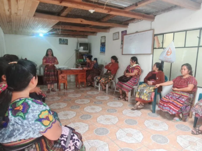 Lo que pasa cuando 50 mujeres deciden que ya no esperan